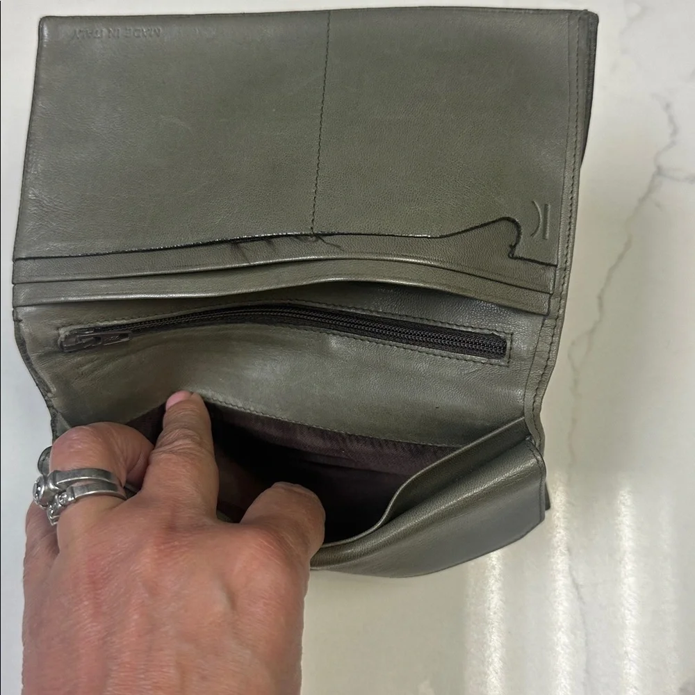 Krizia Italian Leather Wallet Olive Green Billfold - Picture 10 of 13